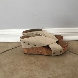 Crown Vintage wedges